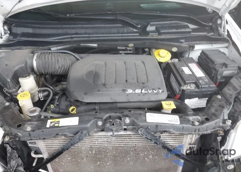 2015 Chrysler Town & Country Touring z USA, uszkodzony, nr VIN 2C4RC1BGXFR661886